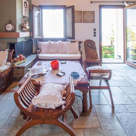 Traditional Guesthouse 4 Epoches ซาโกรา ภายนอก รูปภาพ
