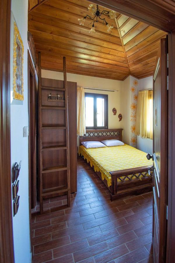 Traditional Guesthouse 4 Epoches ซาโกรา ภายนอก รูปภาพ